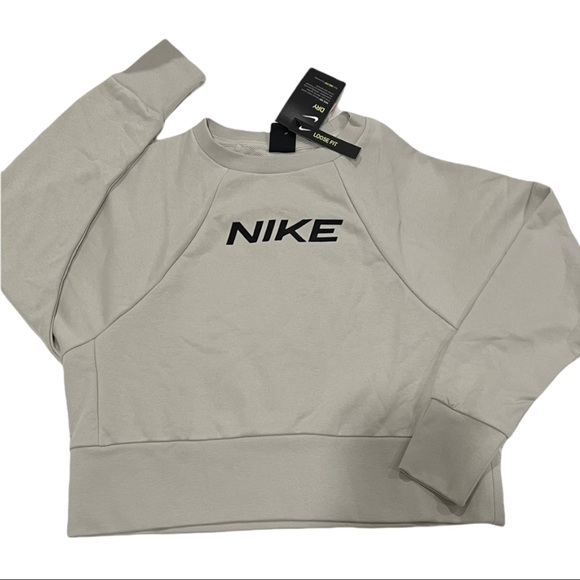 Nike Sweaters - Nike women’s sweater